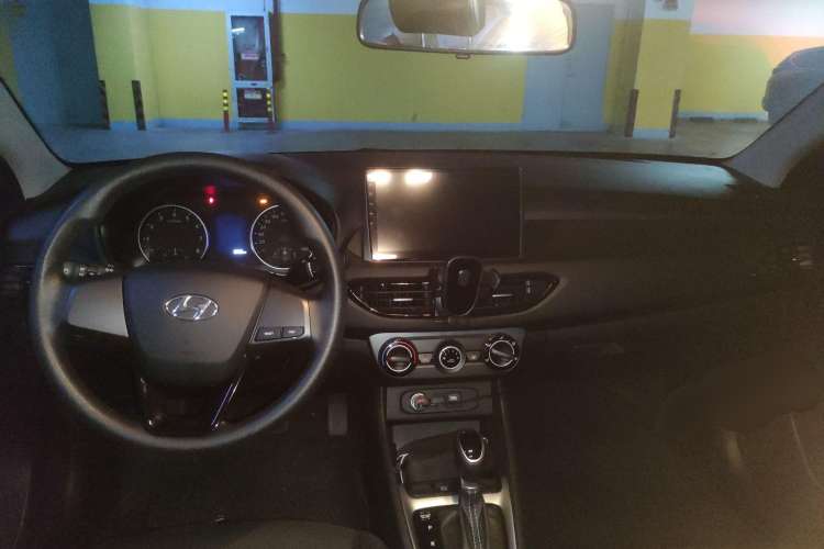 Used Hyundai Celesta 2020 1.6L Automatic GL Enjoyable Edition Center Console