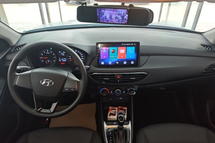Used Hyundai Celesta 2020 1.6L Automatic GL Enjoyable Edition Center Console