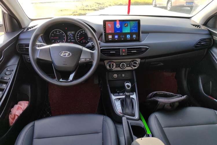 Used Hyundai Celesta 2020 1.6L Automatic GL Enjoyable Edition Center Console