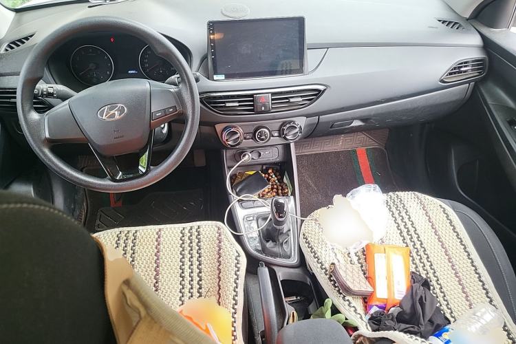 Used Hyundai Celesta 2020 1.6L Automatic GL Enjoyable Edition Center Console