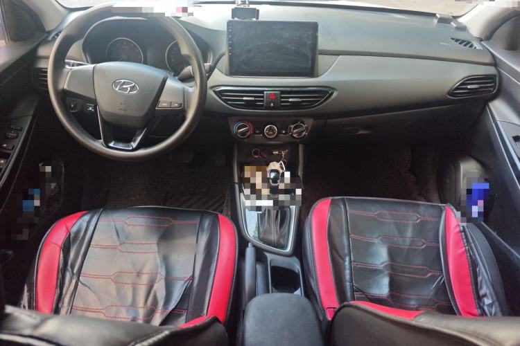 Used Hyundai Celesta 2020 1.6L Automatic GL Enjoyable Edition Center Console