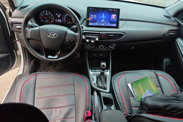 Used Hyundai Celesta 2020 1.6L Automatic GL Enjoyable Edition Center Console