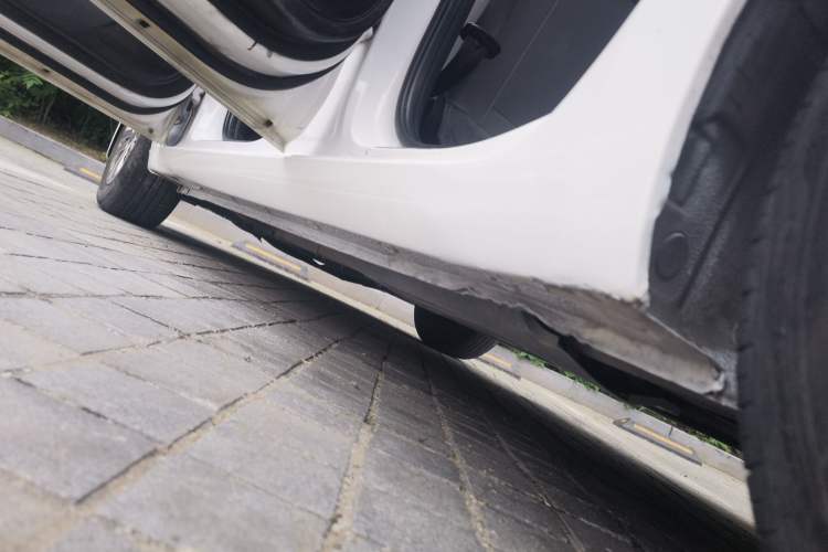Used Hyundai Celesta  Chassis Rear Left