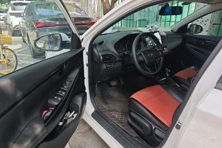 Used Hyundai Celesta 2020 1.6L Automatic GL Enjoyable Edition Driver Seat