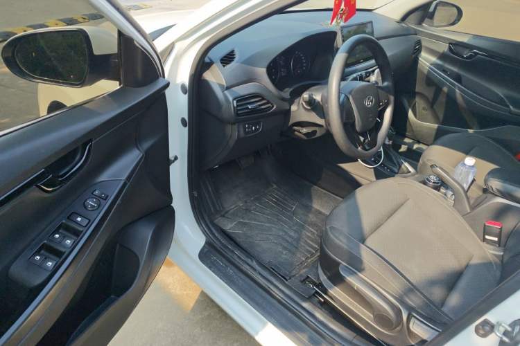 Used Hyundai Celesta 2020 1.6L Automatic GL Enjoyable Edition Driver Seat