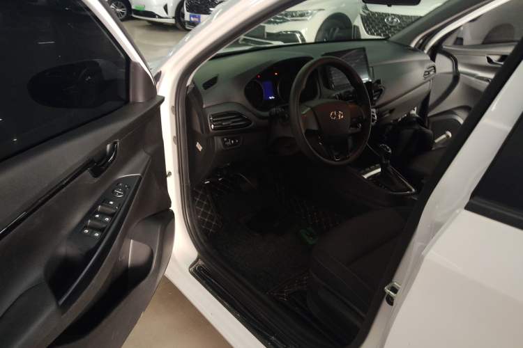 Used Hyundai Celesta 2020 1.6L Automatic GL Enjoyable Edition Driver Seat