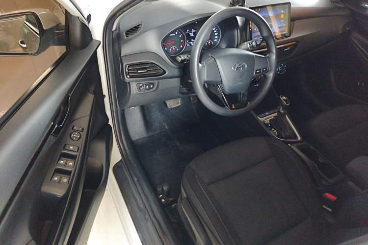 Used Hyundai Celesta 2020 1.6L Automatic GL Enjoyable Edition Driver Seat