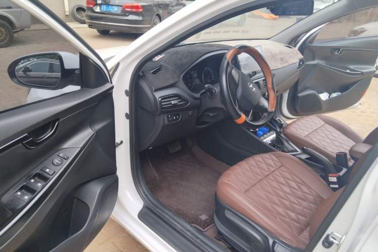 Used Hyundai Celesta 2020 1.6L Automatic GL Enjoyable Edition Driver Seat