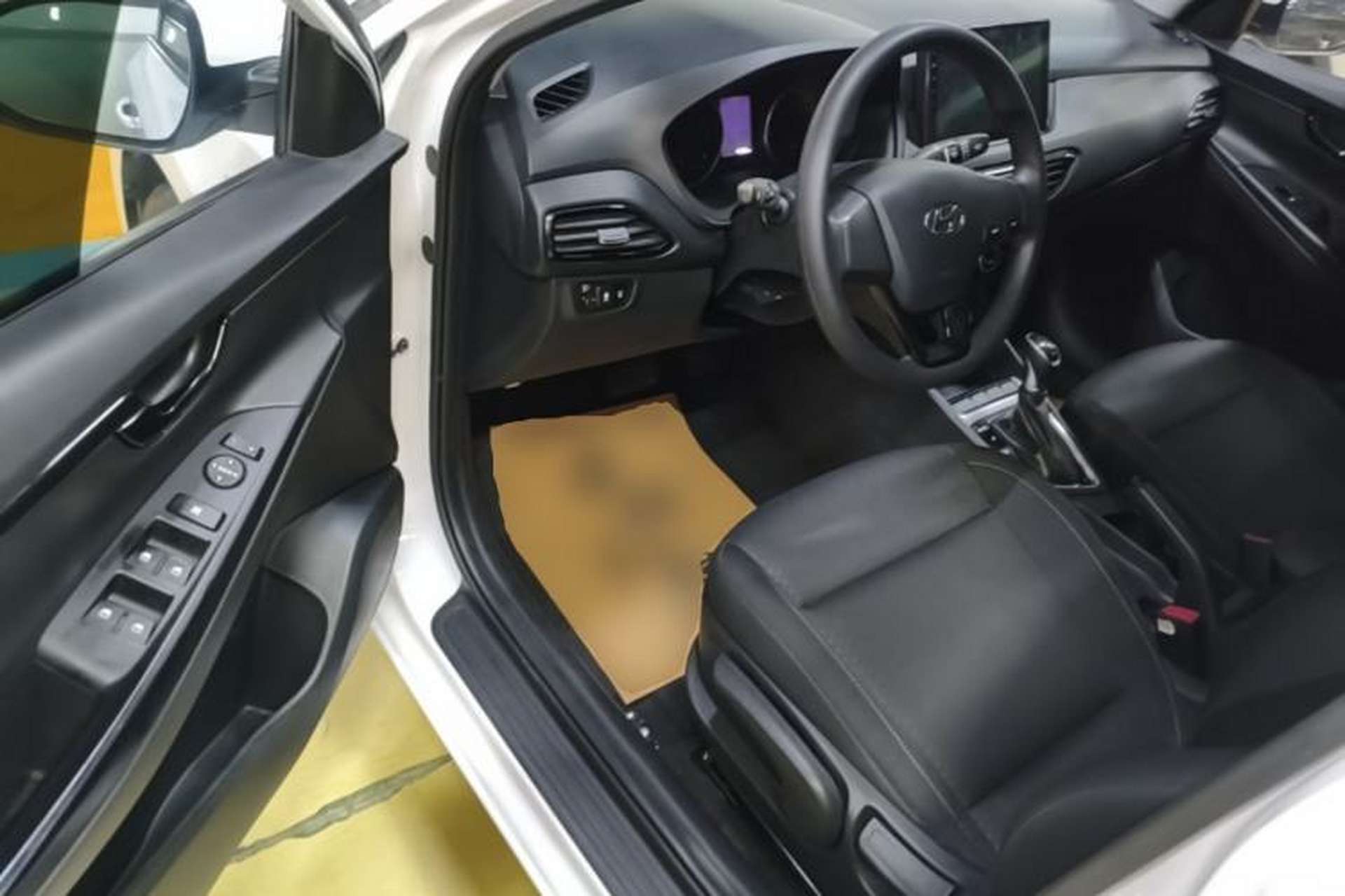 Used Hyundai Celesta 2020 1.6L Automatic GL Enjoyable Edition Driver Seat