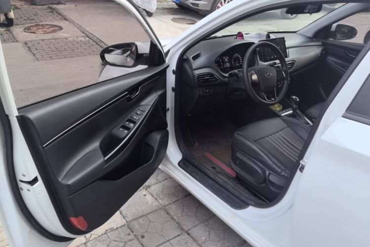 Used Hyundai Celesta 2020 1.6L Automatic GL Enjoyable Edition Driver Seat