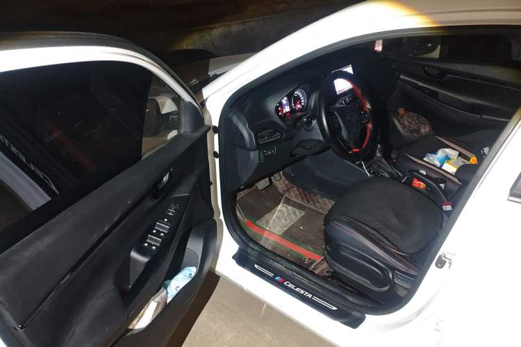 Used Hyundai Celesta 2020 1.6L Automatic GL Enjoyable Edition Driver Seat