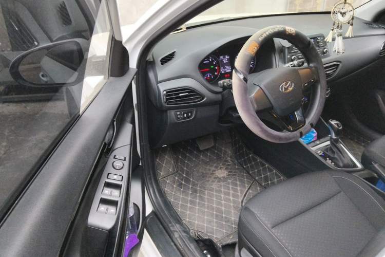 Used Hyundai Celesta 2020 1.6L Automatic GL Enjoyable Edition Driver Seat