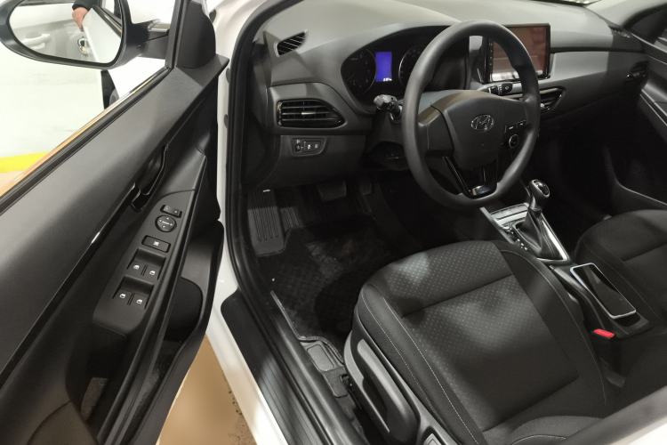Used Hyundai Celesta 2020 1.6L Automatic GL Enjoyable Edition Driver Seat