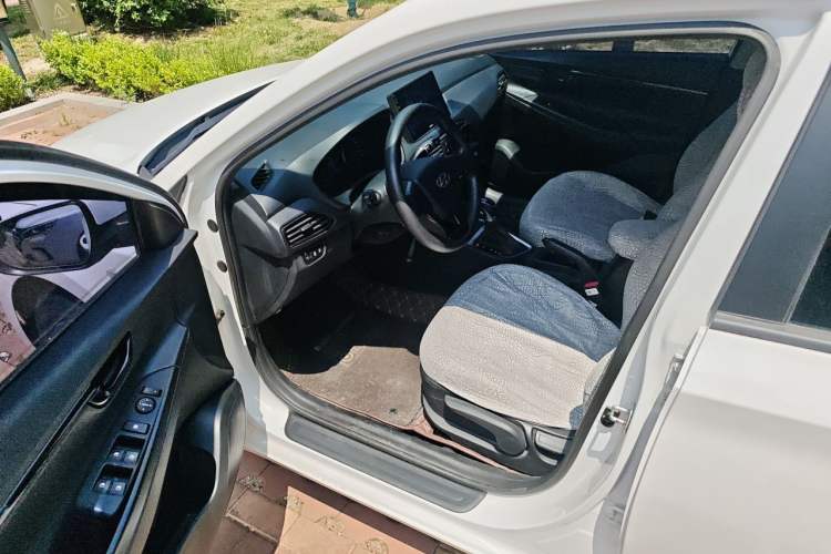 Used Hyundai Celesta 2020 1.6L Automatic GL Enjoyable Edition Driver Seat