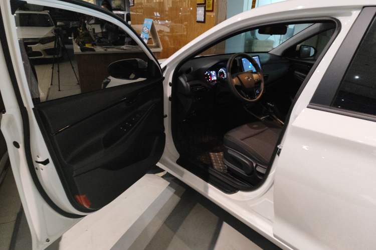 Used Hyundai Celesta 2020 1.6L Automatic GL Enjoyable Edition Driver Seat
