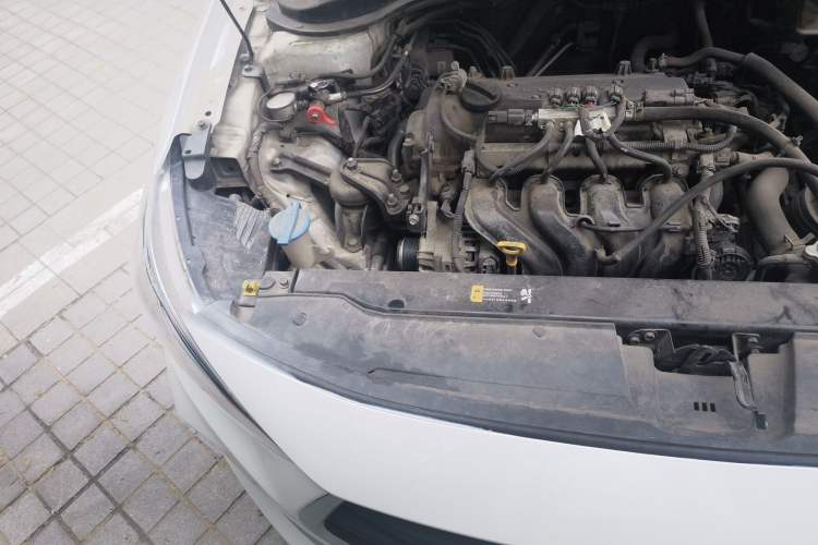 Used Hyundai Celesta  Engine Bay Right