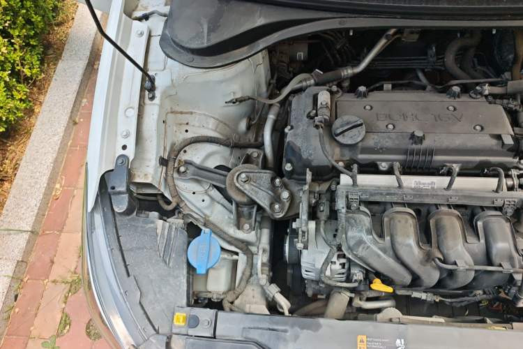 Used Hyundai Celesta 2020 1.6L Automatic GL Enjoyable Edition Engine Bay Right