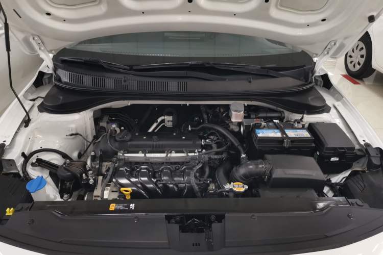 Used Hyundai Celesta 2020 1.6L Automatic GL Enjoyable Edition Engine Bay