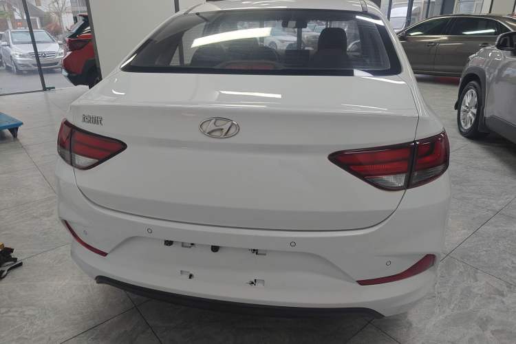Used Hyundai Celesta 2020 1.6L Automatic GL Enjoyable Edition Exterior 5
