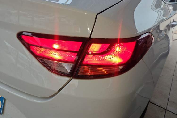 Used Hyundai Celesta 2020 1.6L Automatic GL Enjoyable Edition Exterior 6