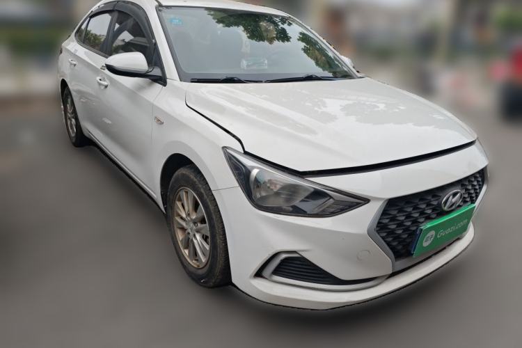 Used Hyundai Celesta 2020 1.6L Automatic GL Enjoyable Edition Front Right 45 Deg
