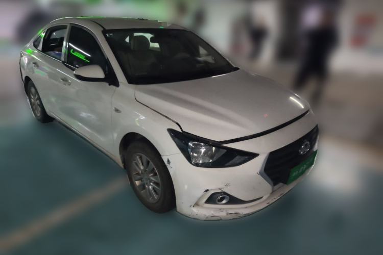 Used Hyundai Celesta 2020 1.6L Manual GLS Value Edition Front Right 45 Deg