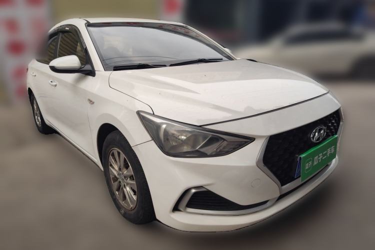 Used Hyundai Celesta 2020 1.6L Automatic GL Enjoyable Edition Front Right 45 Deg