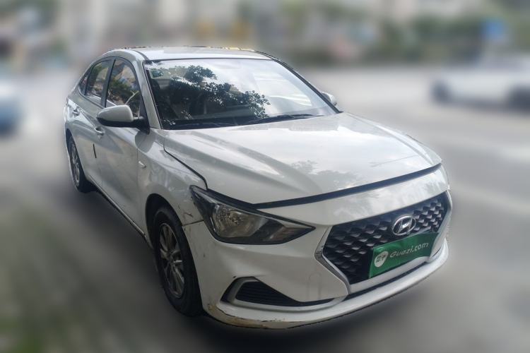 Used Hyundai Celesta 2020 1.6L Automatic GL Enjoyable Edition Front Right 45 Deg