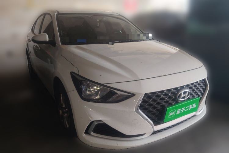 Used Hyundai Celesta 2020 1.6L Automatic GL Enjoyable Edition Front Right 45 Deg