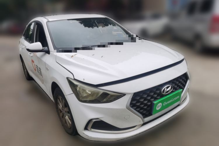 Used Hyundai Celesta 2020 1.6L Automatic GL Enjoyable Edition Front Right 45 Deg