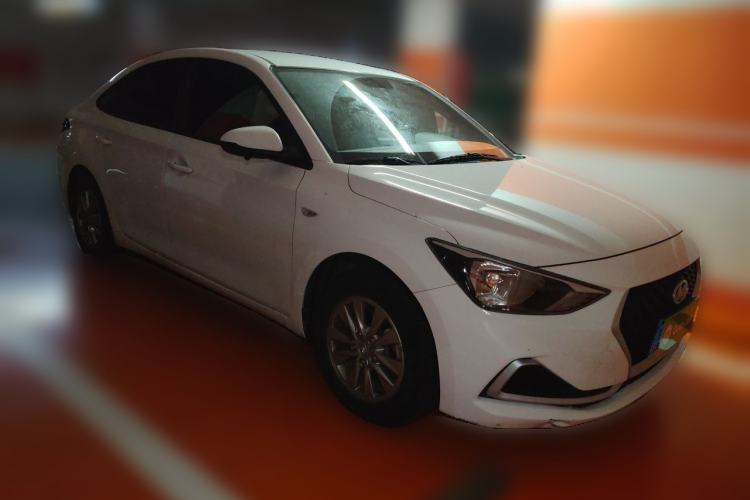 Used Hyundai Celesta 2020 1.6L Automatic GLS Value Edition Front Right 45 Deg