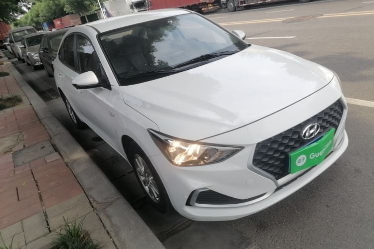 Used Hyundai Celesta 2020 1.6L Automatic GL Enjoyable Edition Front Right 45 Deg