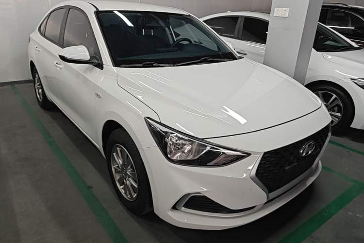 Used Hyundai Celesta 2020 1.6L Automatic GL Enjoyable Edition Front Right 45 Deg