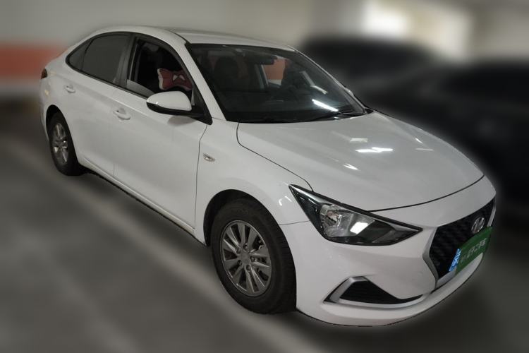 Used Hyundai Celesta 2020 1.6L Automatic GL Enjoyable Edition Front Right 45 Deg