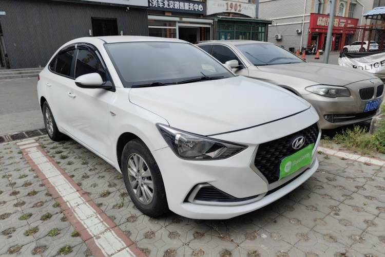 Used Hyundai Celesta 2020 1.6L Automatic GL Enjoyable Edition Front Right 45 Deg