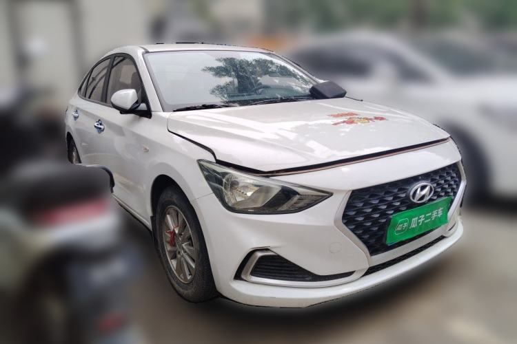 Used Hyundai Celesta 2020 1.6L Automatic GL Enjoyable Edition Front Right 45 Deg