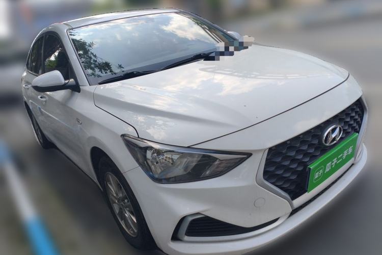 Used Hyundai Celesta 2020 1.6L Automatic GL Enjoyable Edition Front Right 45 Deg