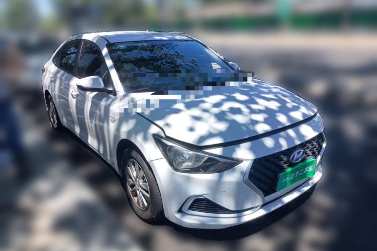 Used Hyundai Celesta 2020 1.6L Automatic GL Enjoyable Edition Front Right 45 Deg