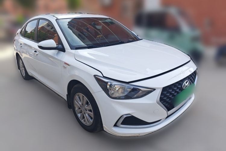 Used Hyundai Celesta 2020 1.6L Automatic GL Enjoyable Edition Front Right 45 Deg