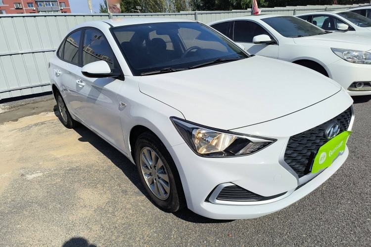 Used Hyundai Celesta 2020 1.6L Automatic GL Enjoyable Edition Front Right 45 Deg