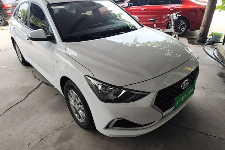 Used Hyundai Celesta 2020 1.6L Automatic GL Enjoyable Edition Front Right 45 Deg