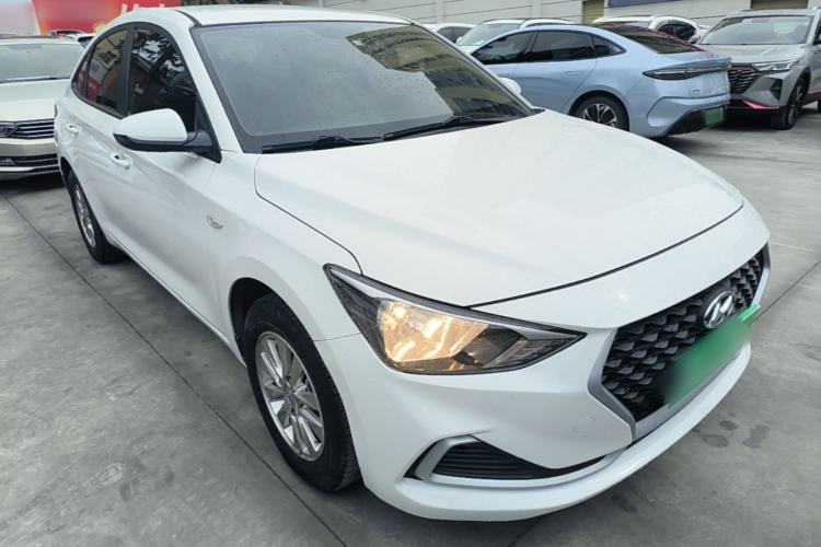 Used Hyundai Celesta 2020 1.6L Automatic GL Enjoyable Edition Front Right 45 Deg