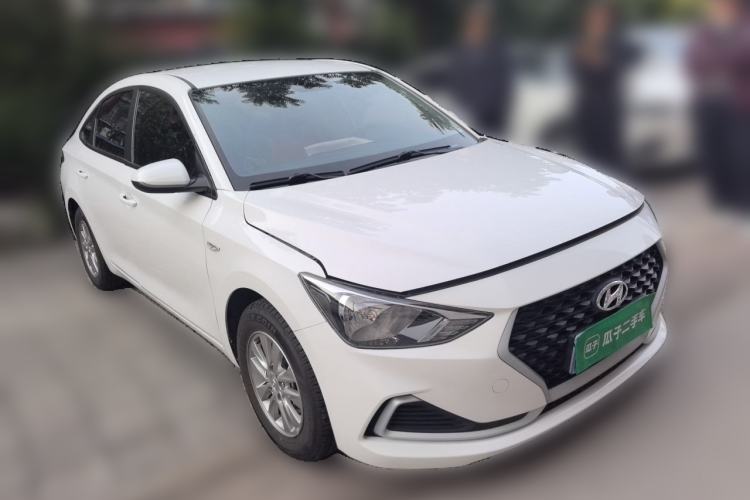 Used Hyundai Celesta 2020 1.6L Automatic GL Enjoyable Edition Front Right 45 Deg