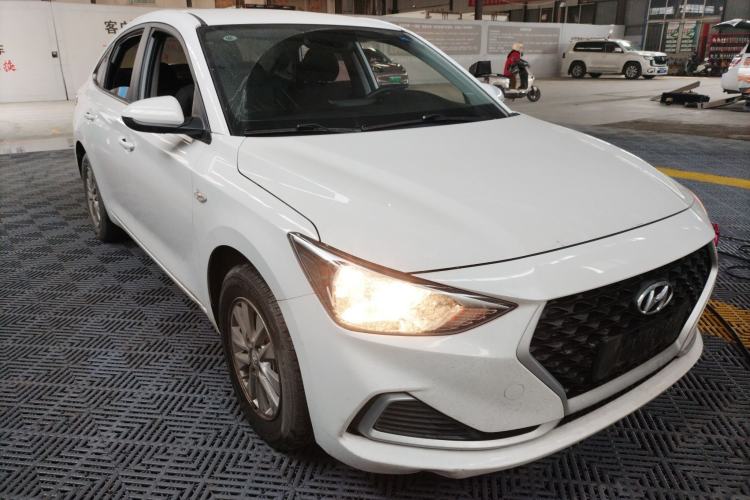 Used Hyundai Celesta 2020 1.6L Automatic GL Enjoyable Edition Front Right 45 Deg