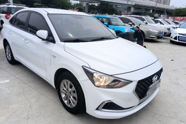 Used Hyundai Celesta 2020 1.6L Automatic GL Enjoyable Edition Front Right 45 Deg