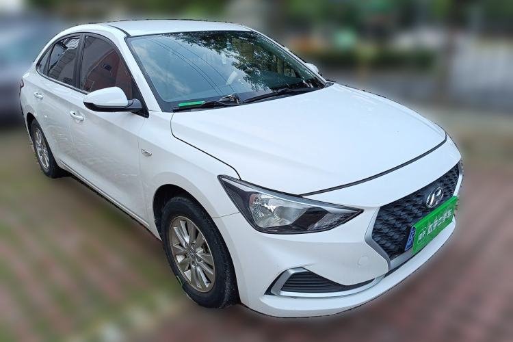 Used Hyundai Celesta 2020 1.6L Automatic GL Enjoyable Edition Front Right 45 Deg