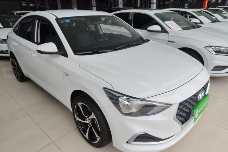 Used Hyundai Celesta 2020 1.6L Automatic GL Enjoyable Edition Front Right 45 Deg
