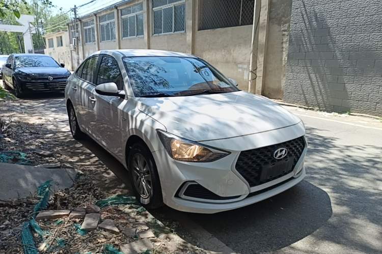 Used Hyundai Celesta 2020 1.6L Automatic GL Enjoyable Edition Front Right 45 Deg