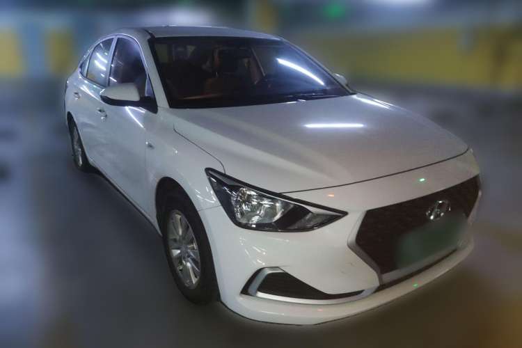 Used Hyundai Celesta 2020 1.6L Automatic GL Enjoyable Edition Front Right 45 Deg