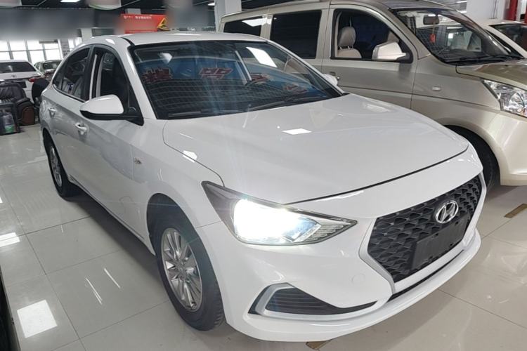 Used Hyundai Celesta 2020 1.6L Automatic GL Enjoyable Edition Front Right 45 Deg